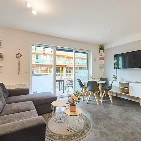 - Lissa سفينويتشي